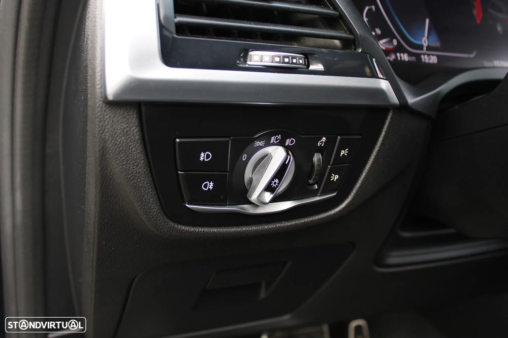 BMW X3 30 e xDrive Pack M - 26