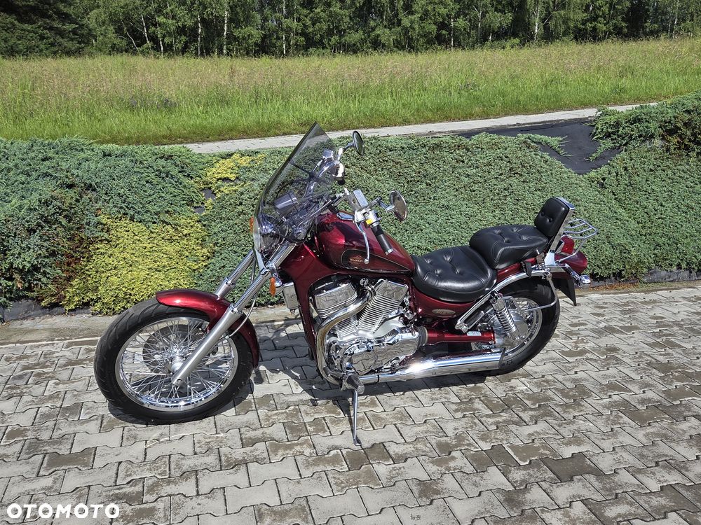 Suzuki Intruder - 22