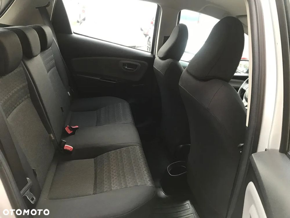 Toyota Yaris 1.0 Active EU6 - 15