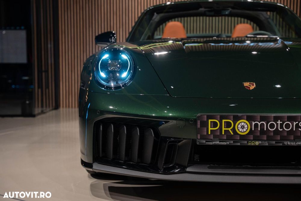 Porsche 911 Targa 4 GTS PDK - 11