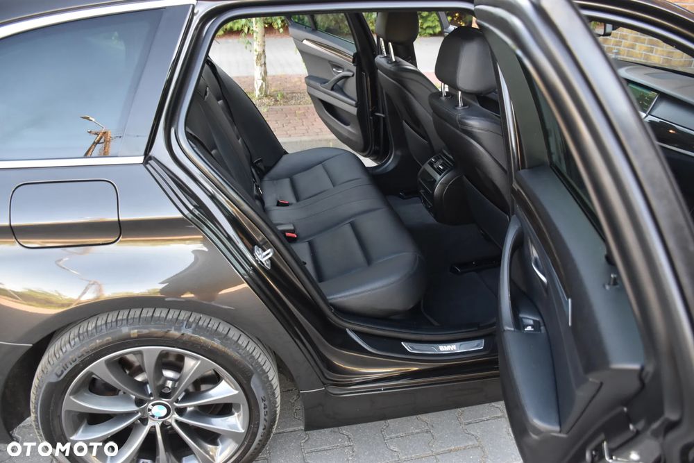 BMW Seria 5 518d Luxury Line - 15