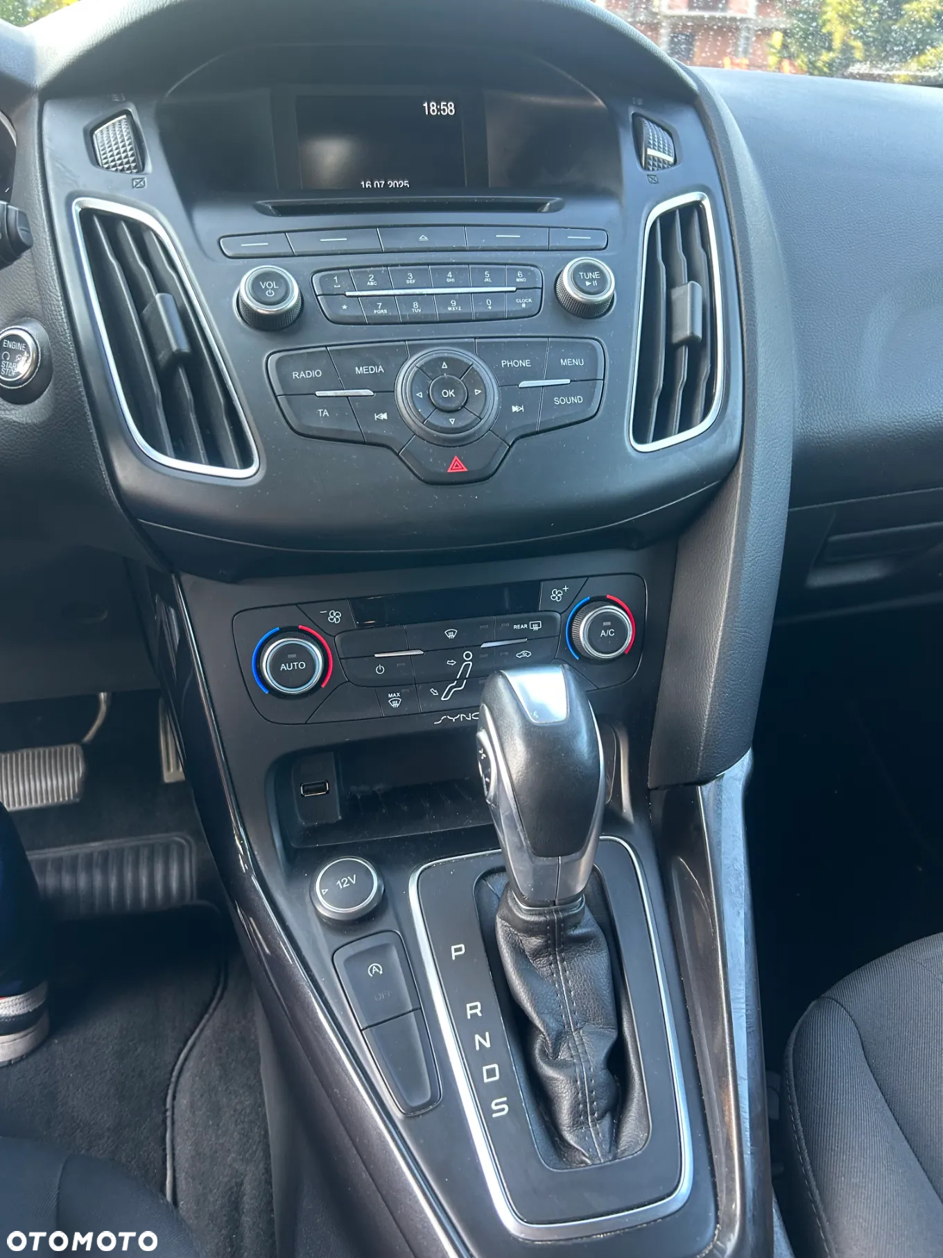 Ford Focus - 11