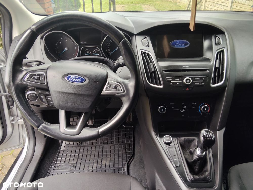 Ford Focus 1.5 TDCi SYNC Edition - 12