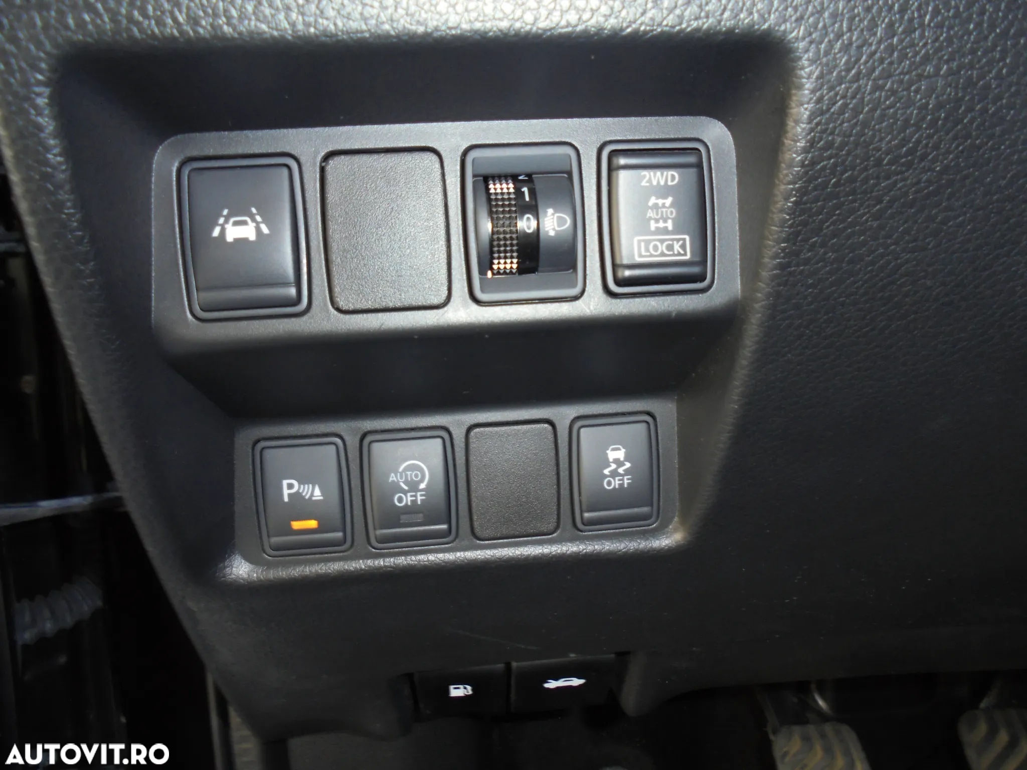 Nissan Qashqai 1.6L dCi Start/Stop 4X4-i N-Connecta - 25