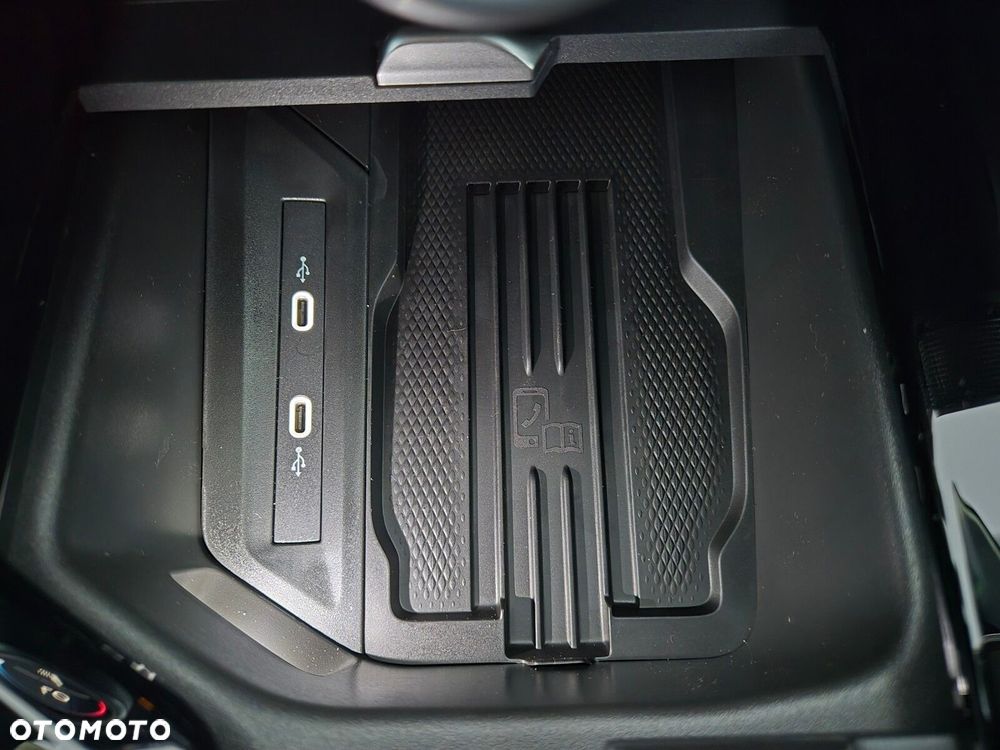 Skoda Superb 2.0 TSI Selection DSG - 26