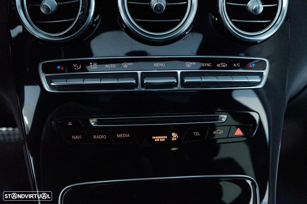 Mercedes-Benz GLC 250 d 4Matic 9G-TRONIC AMG Line - 22