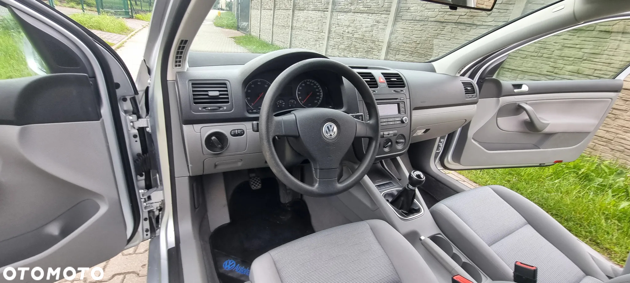 Volkswagen Golf - 17