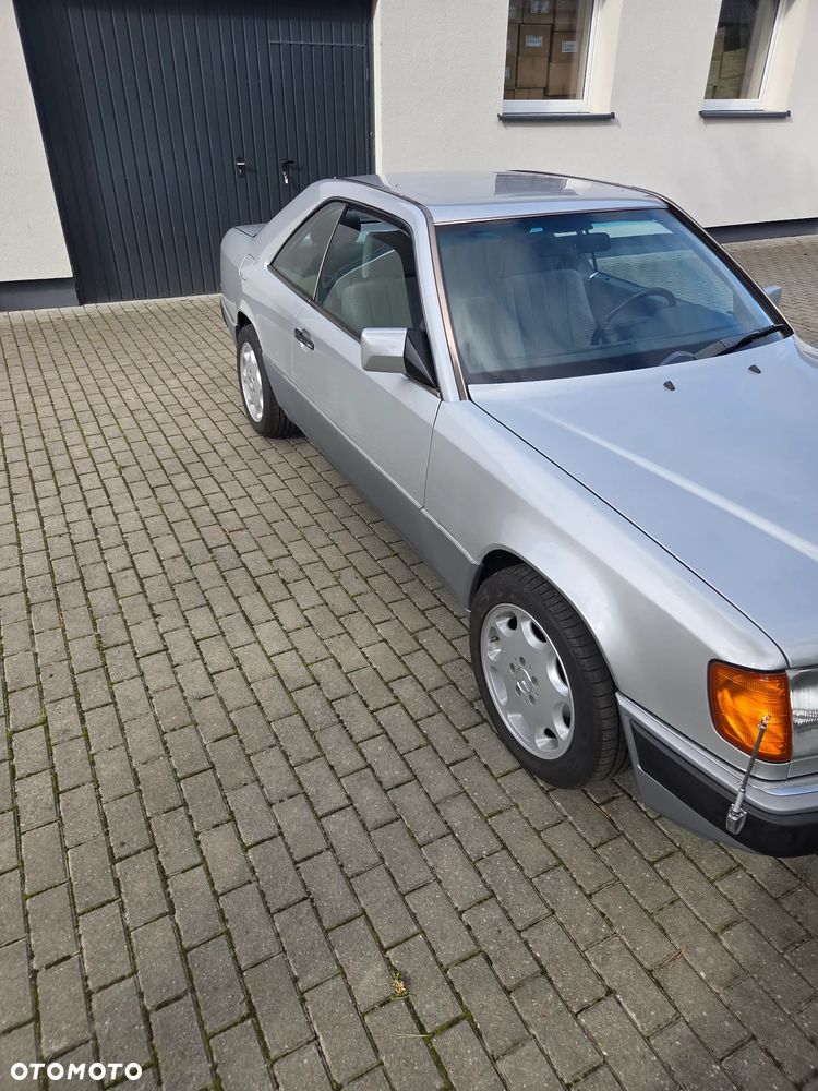 Mercedes-Benz W124 (1984-1993) - 16