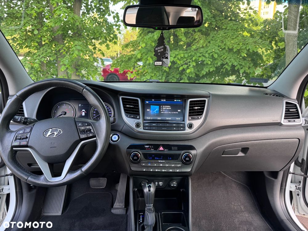 Hyundai Tucson 1.7 CRDI BlueDrive Style 2WD DCT - 11