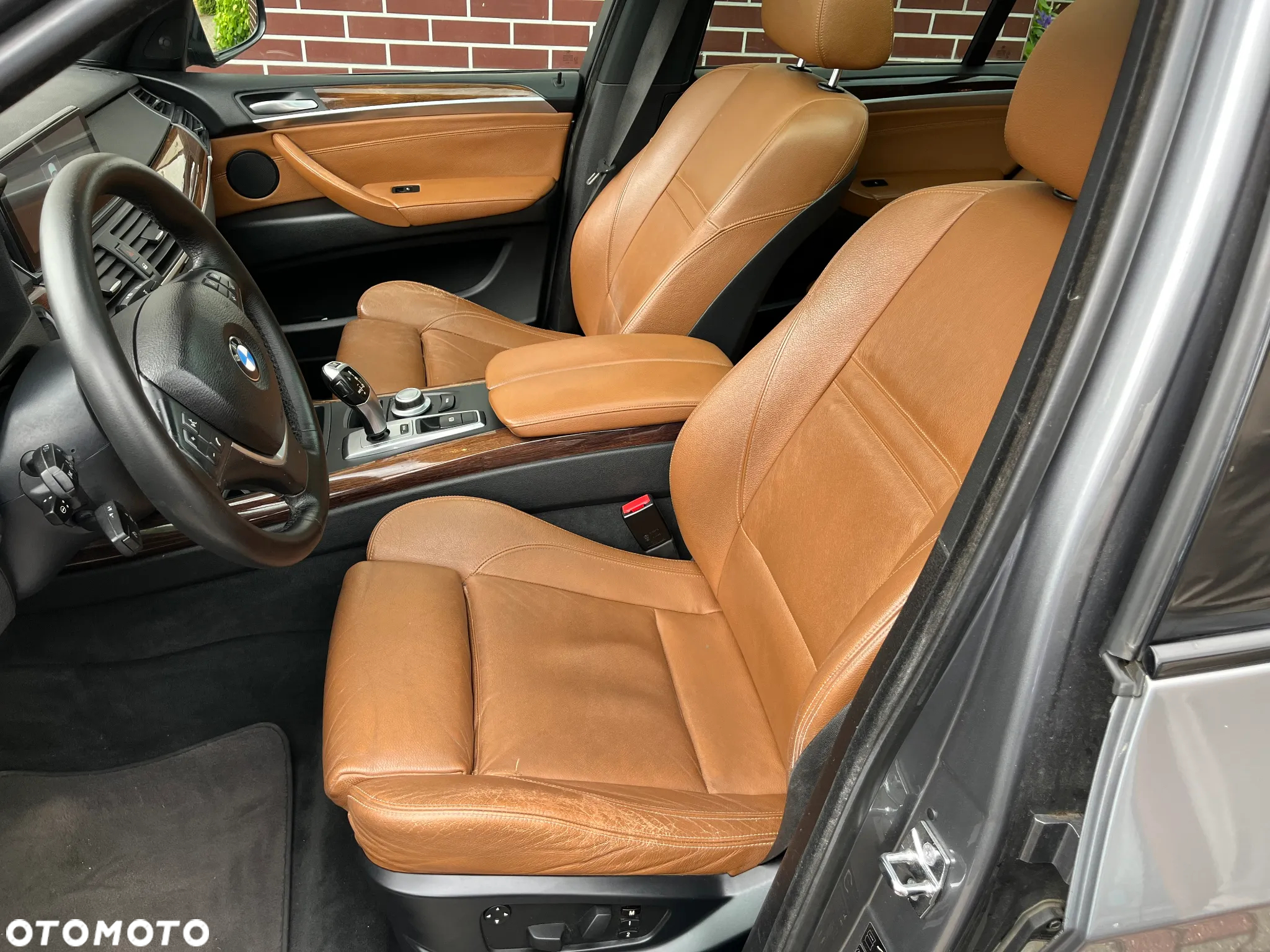 BMW X5 xDrive48i - 12
