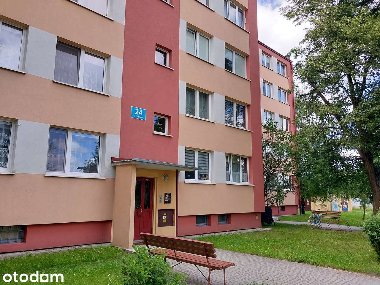3 pokojowe mieszkanie z balkonem na I piętrze Mielec ul. Ducha Św.24