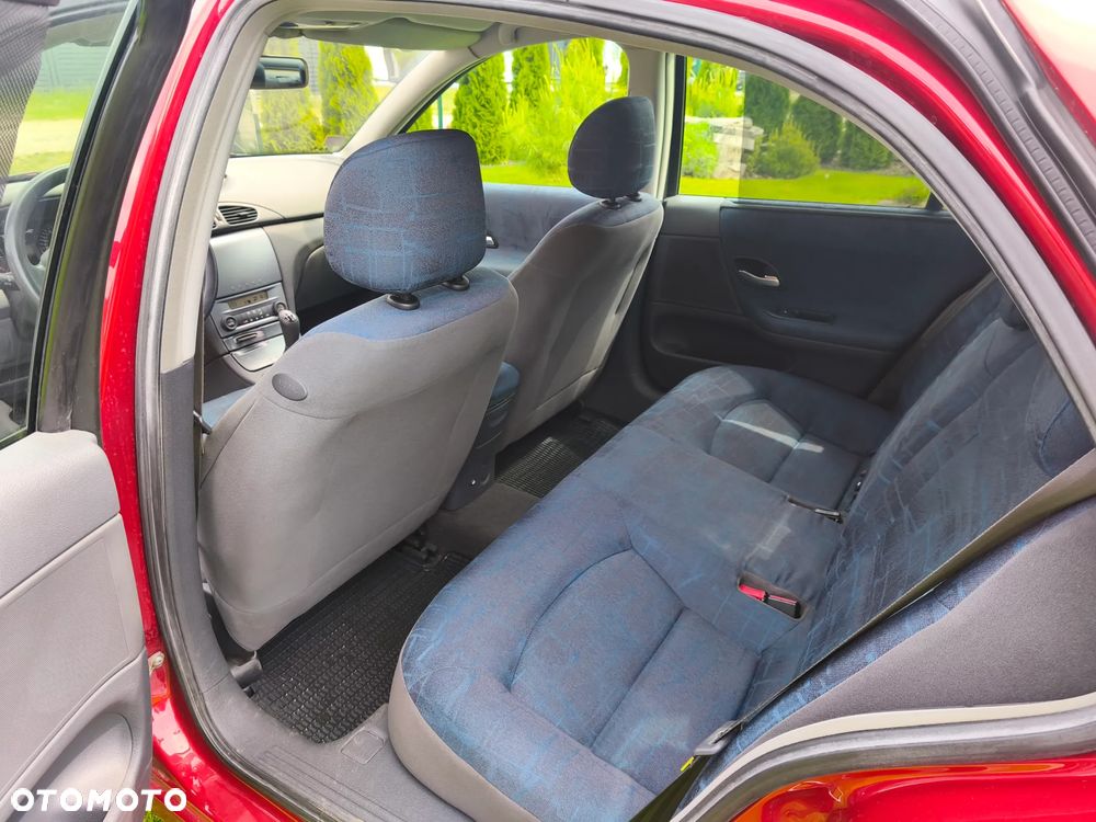Renault Laguna 1.6 Emotion - 24