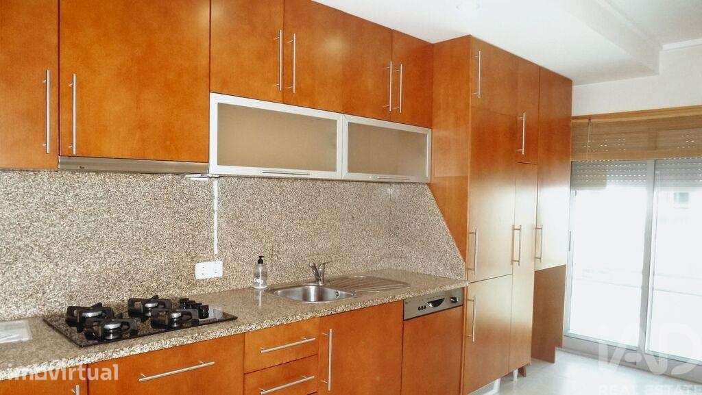 Apartamento T2 em Santa Maria da Feira, Travanca, Sanfins e Espargo de - Grande imagem: 4/5