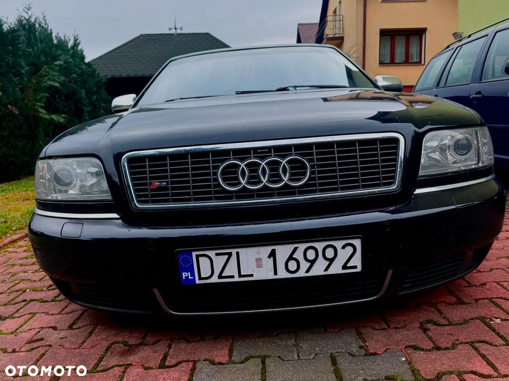 Audi S8 ver-4-2-quattro - 8