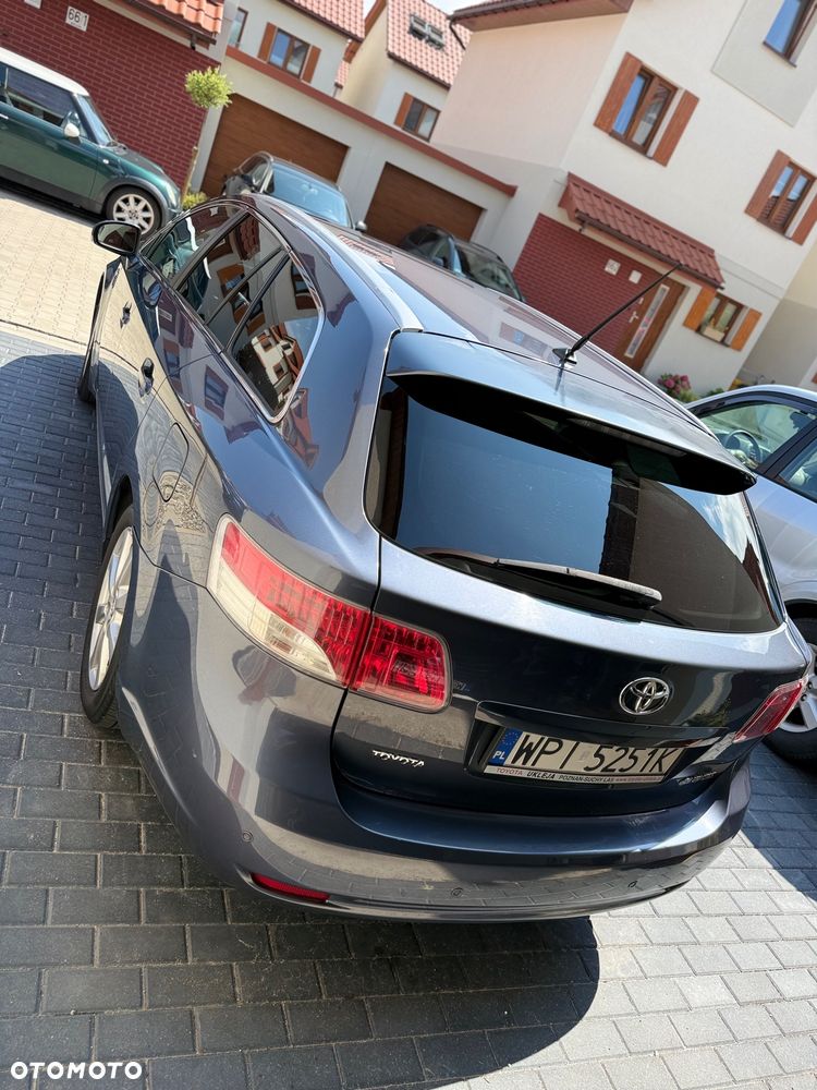 Toyota Avensis 2.2 D-4D Automatik Edition - 4