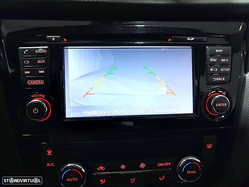 Nissan Qashqai 1.5 dCi N-Connecta - 31