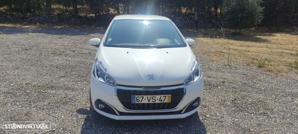 Peugeot 208 1.5 BlueHDi Signature - 1