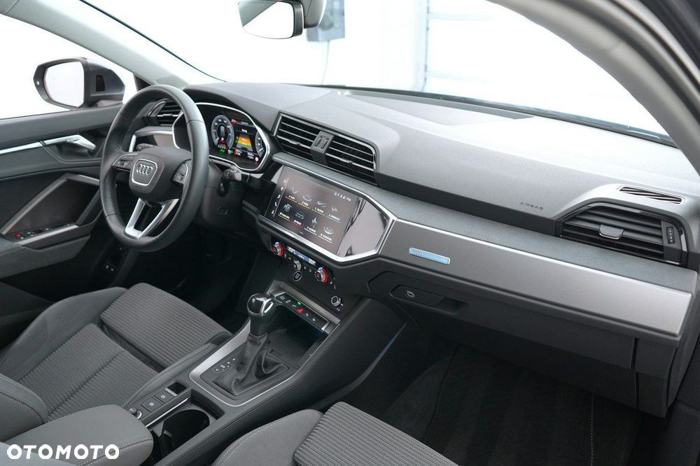 Audi Q3 Sportback - 27