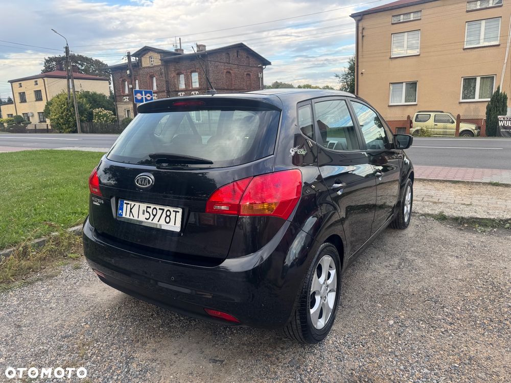 Kia Venga 1.4 CVVT Fifa World Cup Edition - 4