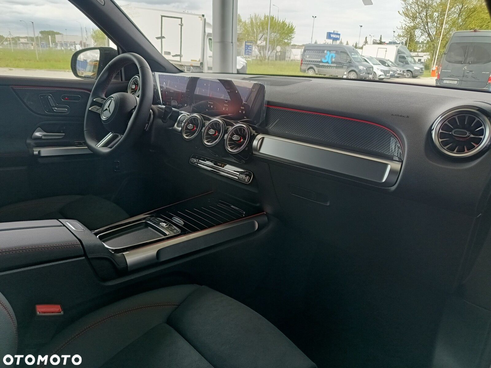 Mercedes-Benz GLB - 12