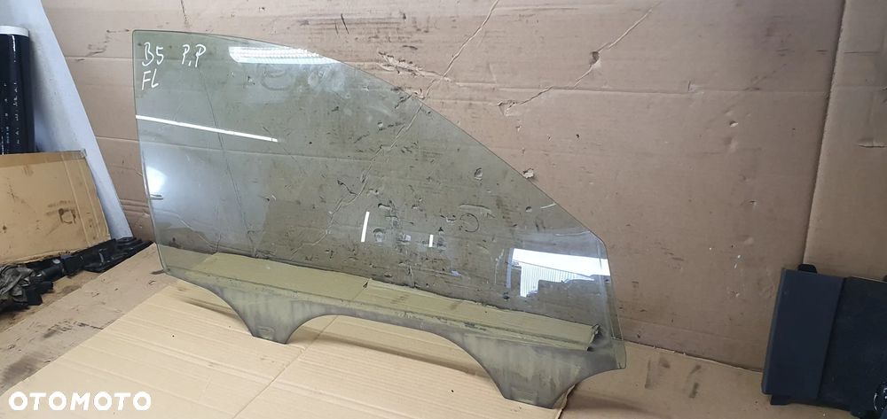 Szyba drzwi prawy przód przednia prawa VW Passat B5 AS2 2003r - 3