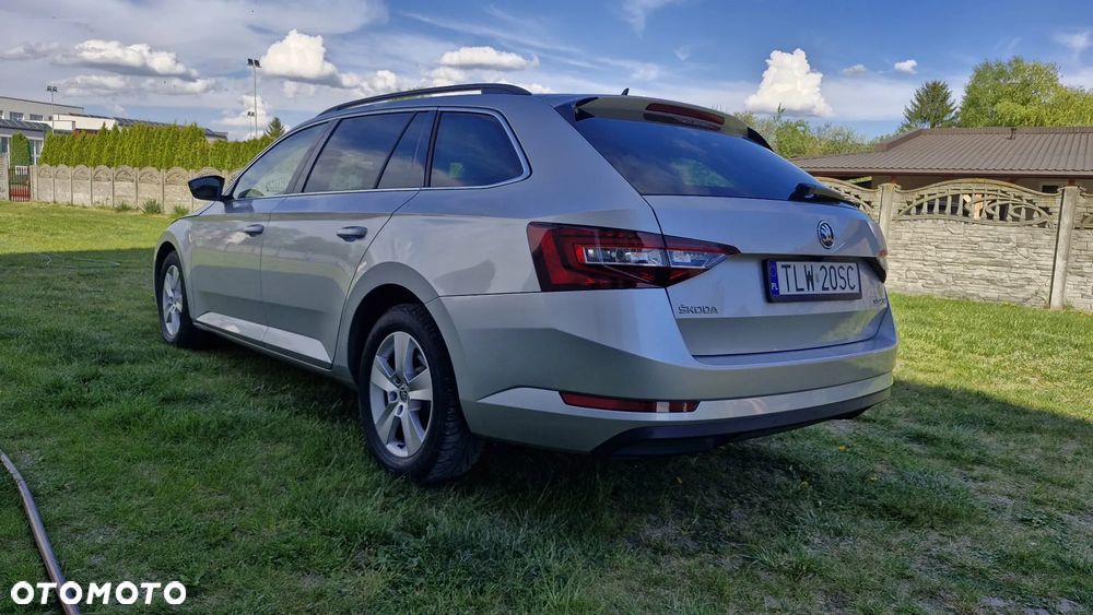 Skoda Superb 1.6 TDI DSG Ambition - 7