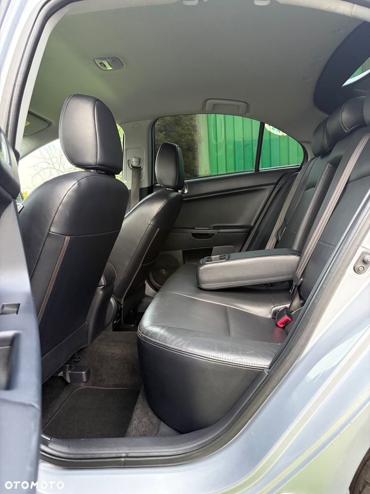 Mitsubishi Lancer 1.8 Instyle NAVI - 30