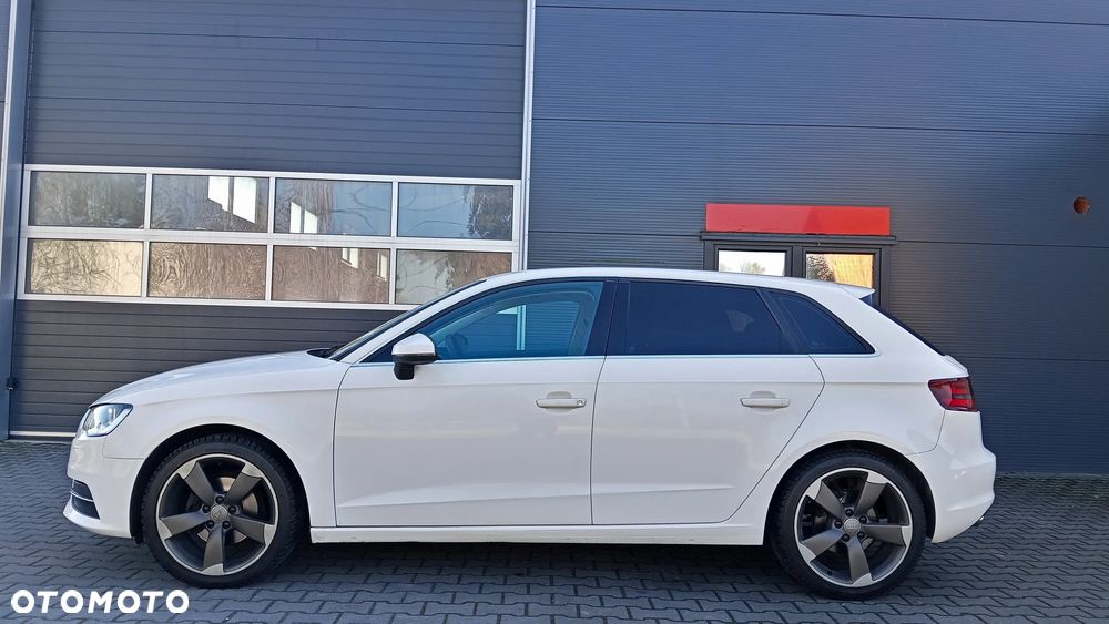 Audi A3 Sportback 1.6 TDI S tronic sport - 9
