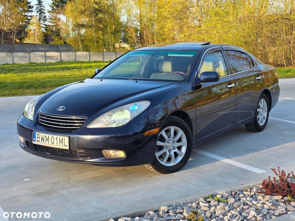 Lexus ES - 12