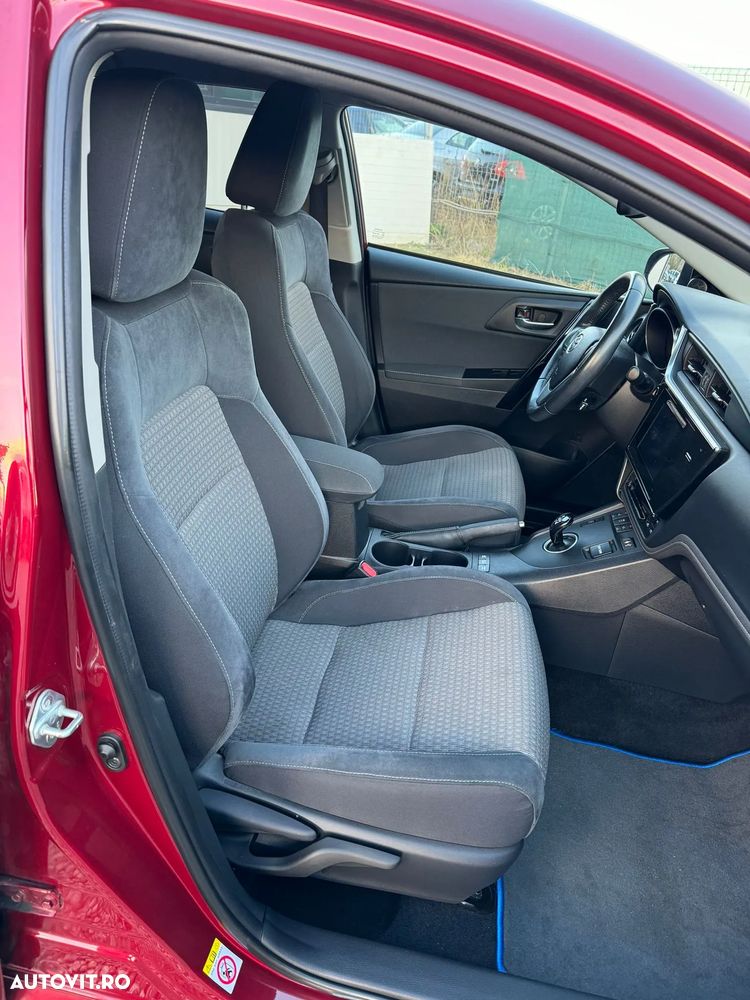 Toyota Auris - 5