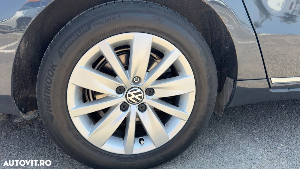 Volkswagen Passat 2.0 TDI Blue TDI Comfortline - 11