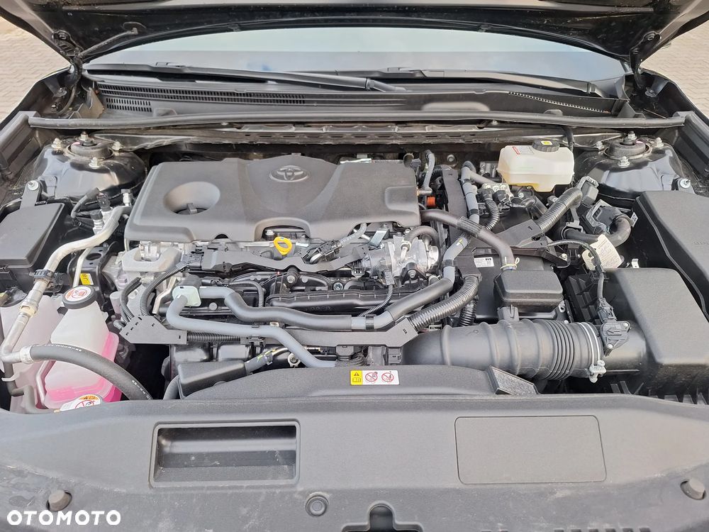Toyota Camry 2.5 Hybrid Executive CVT - 32