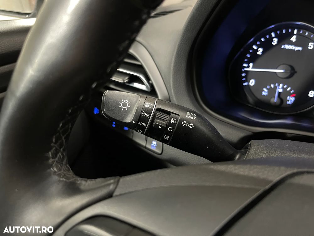 Hyundai i30 1.5 110CP M/T Highway - 20