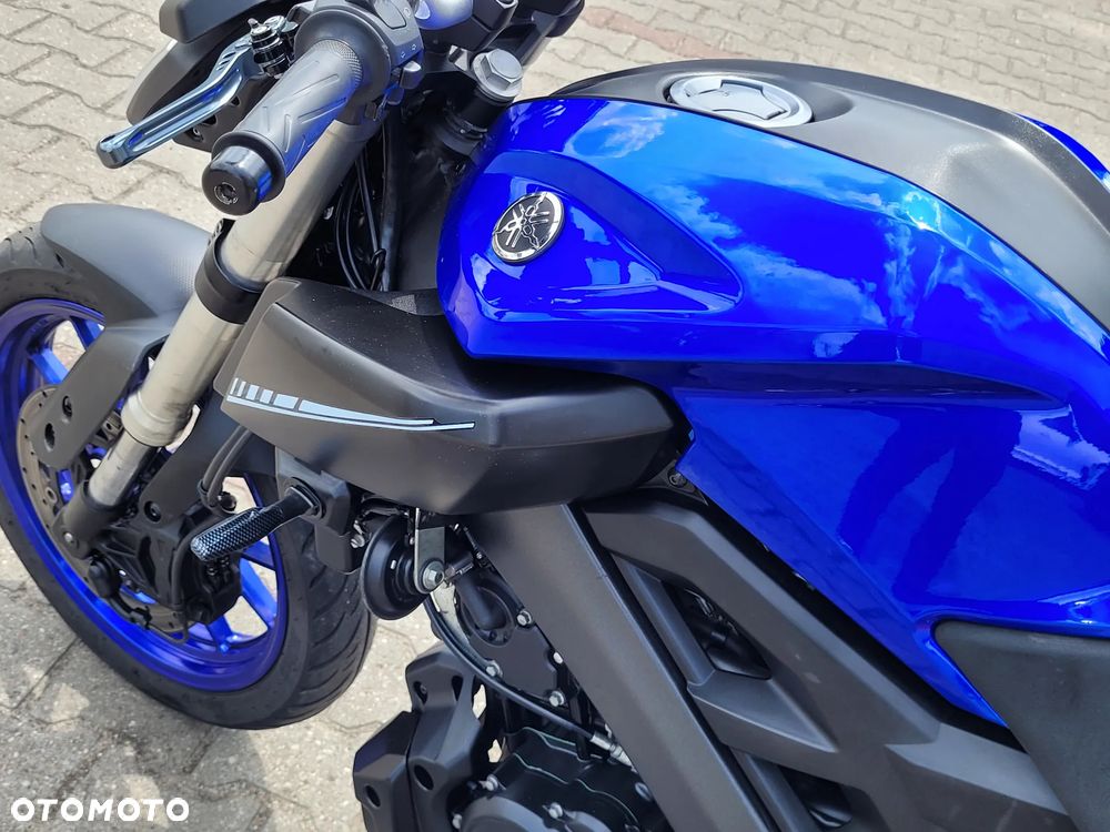 Yamaha MT - 19