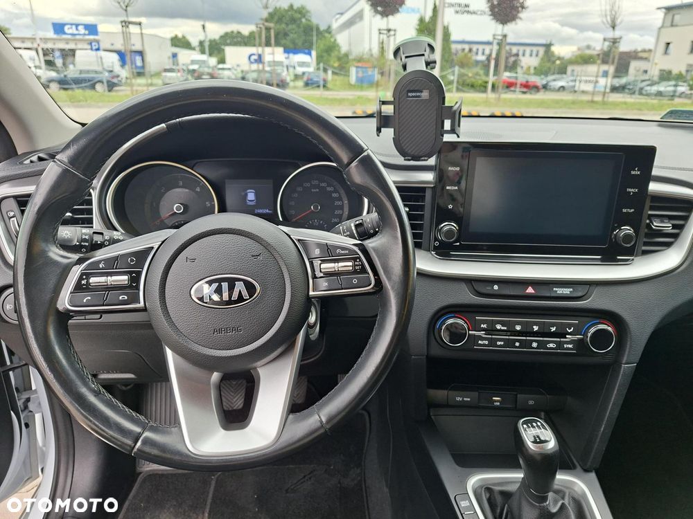 Kia Ceed 1.6 CRDi mHEV Business Line - 8