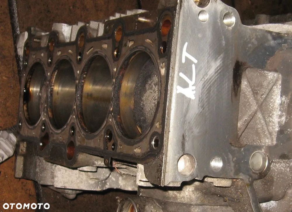 blok silnika wał tłok pompa oleju AUDI A4 B6 2.0 ALT - 1