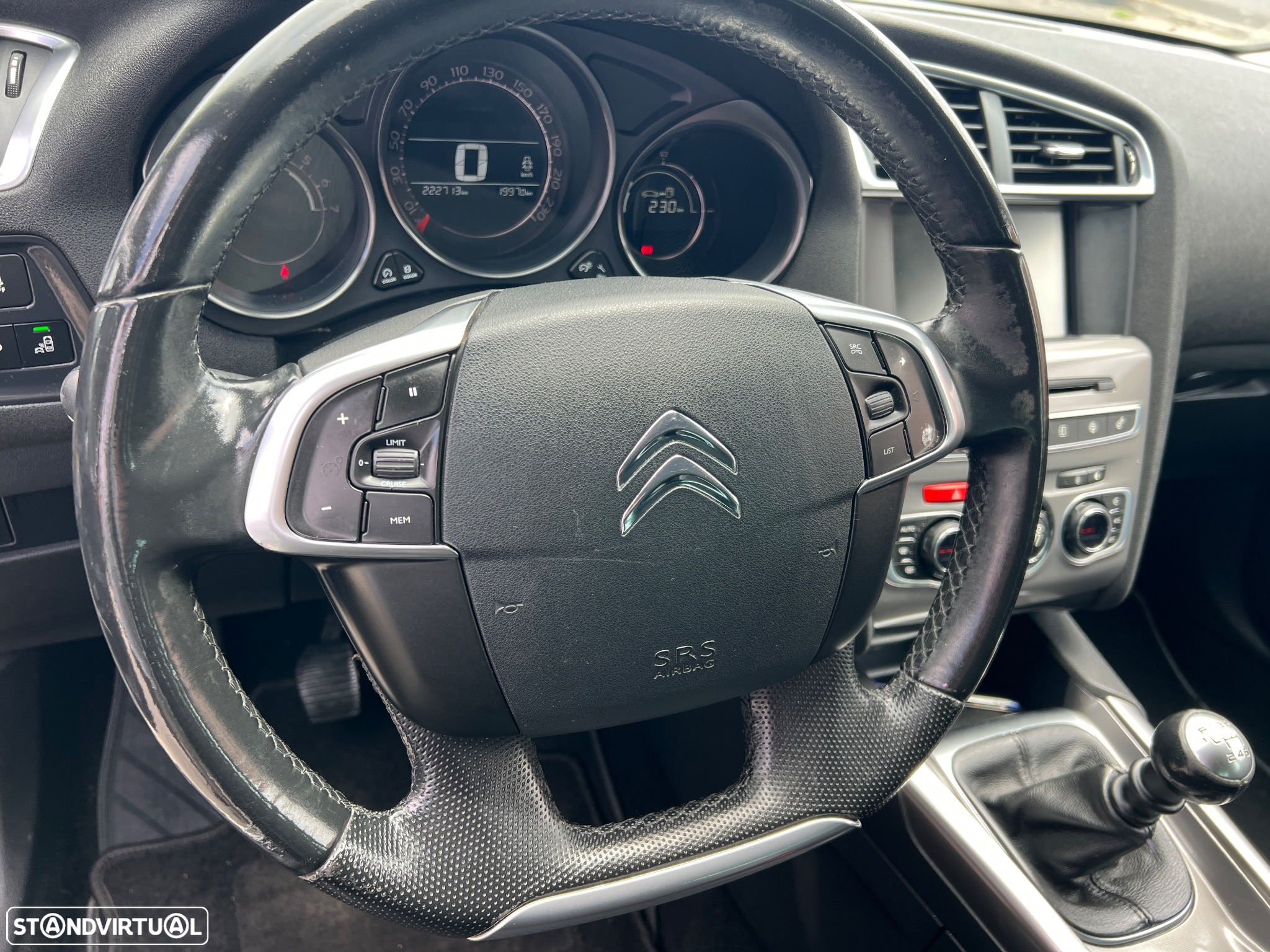 Citroën C4 1.6 BlueHDi Shine - 10