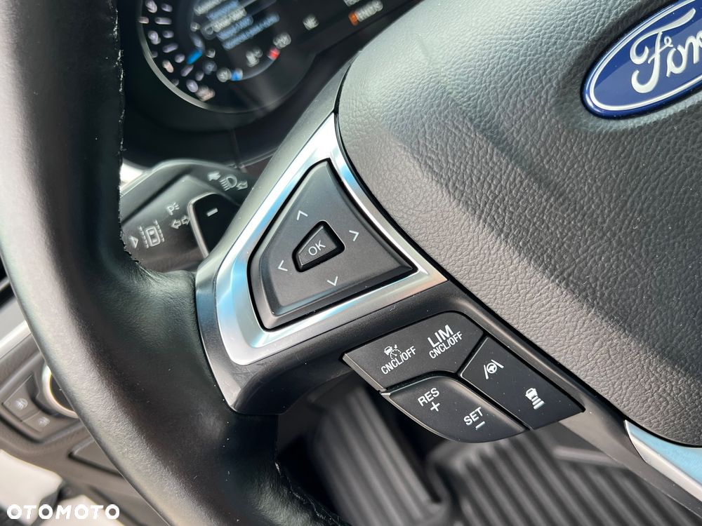 Ford Edge 2.0 EcoBlue Bi-Turbo 4x4 Titanium - 35