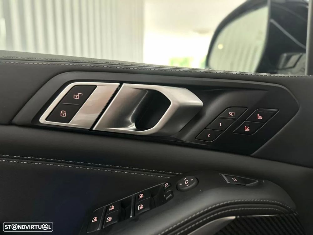 BMW X5 50 e xDrive Edição Desportiva M - 24
