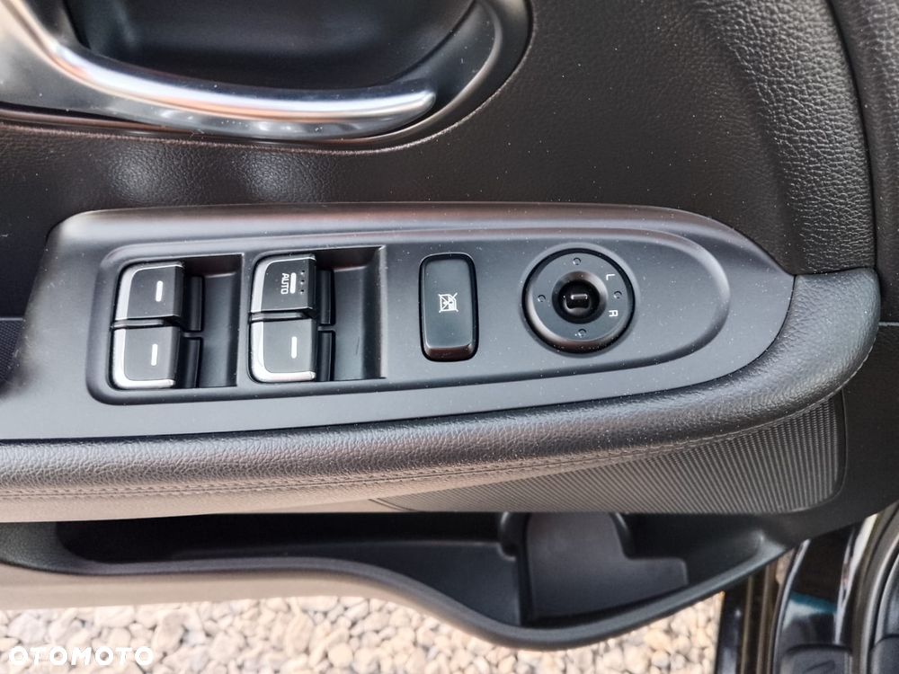 Kia Carens 1.6 GDI Edition 7 - 13