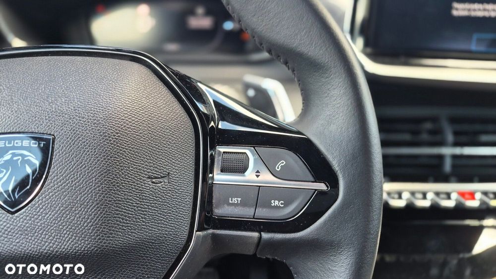 Peugeot 2008 1.2 PureTech Allure S&S EAT8 - 24