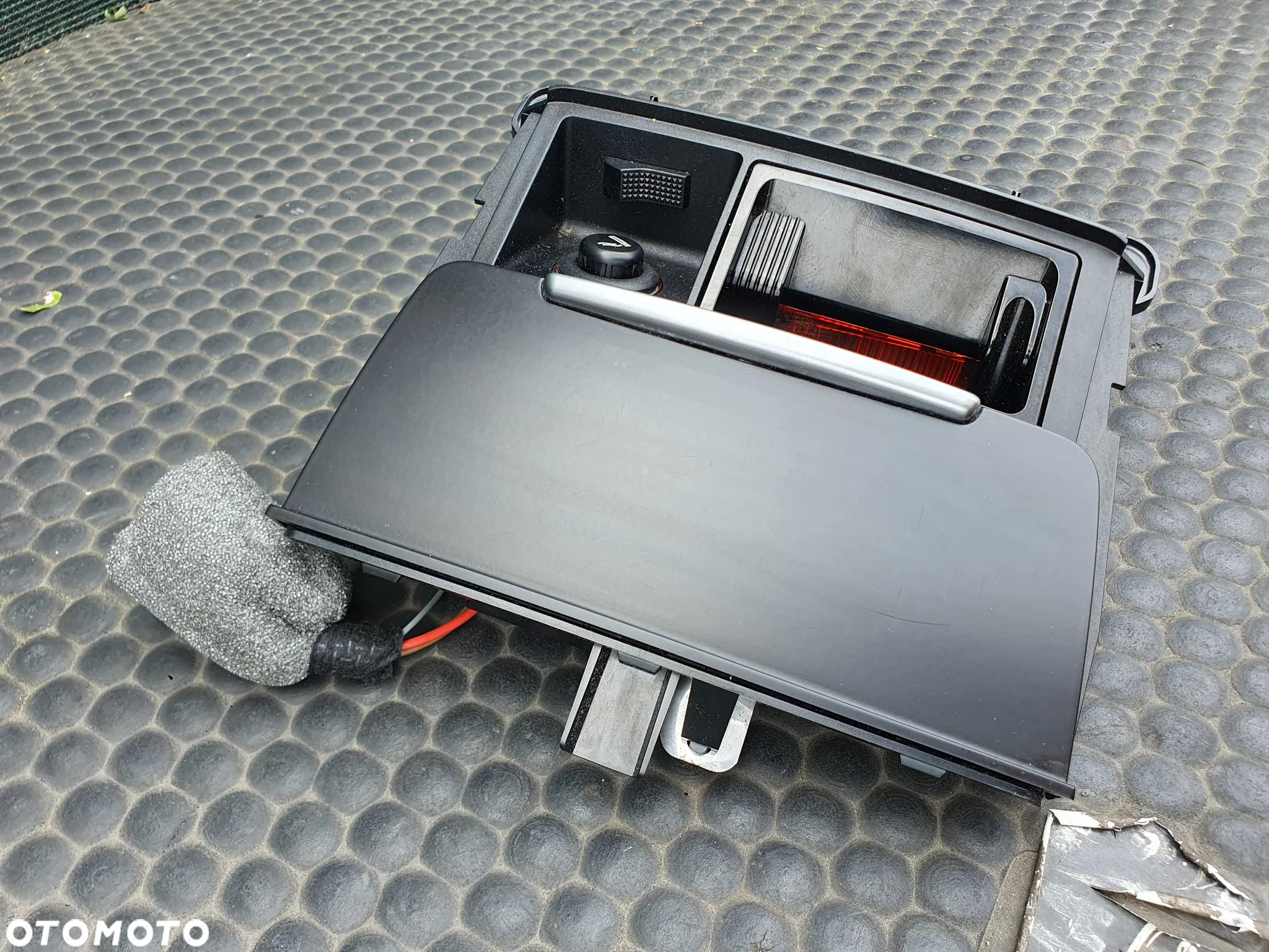 Popielniczka 8K0857951 Klapka Zapalniczka Wklad Czarna Audi A4 B8 A5 Q5 - 13