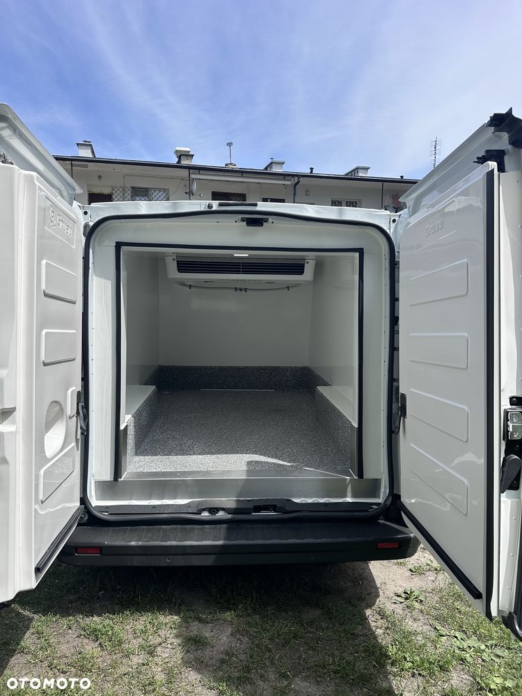 Renault Trafic Blue dCi 130 Chłodnia | Cesja leasingu - 9