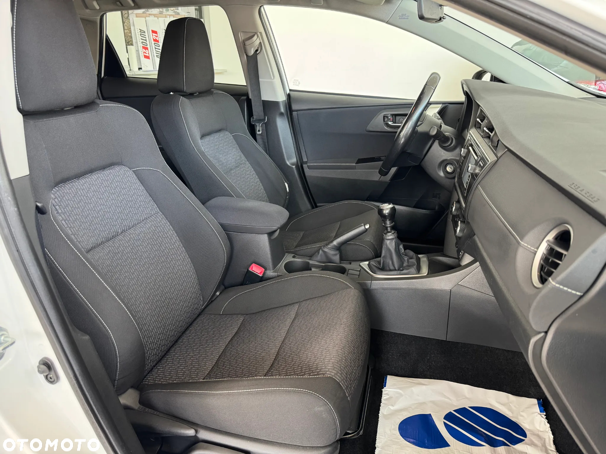 Toyota Auris 1.6 Valvematic Touring Sports Edition - 26