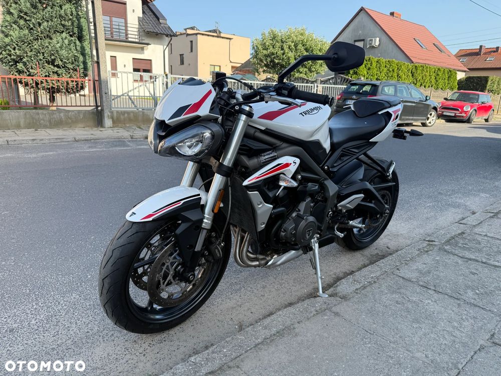 Triumph Street Triple - 3