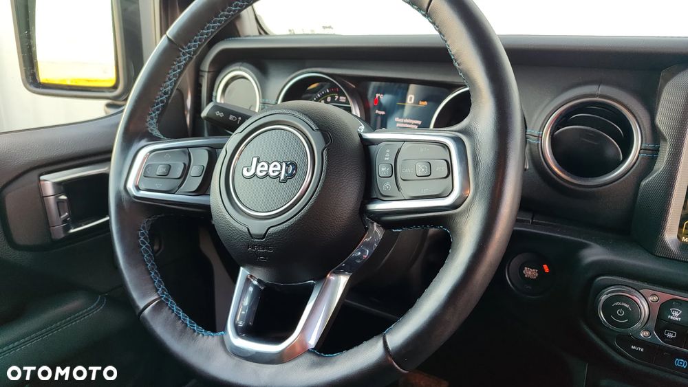 Jeep Wrangler - 22