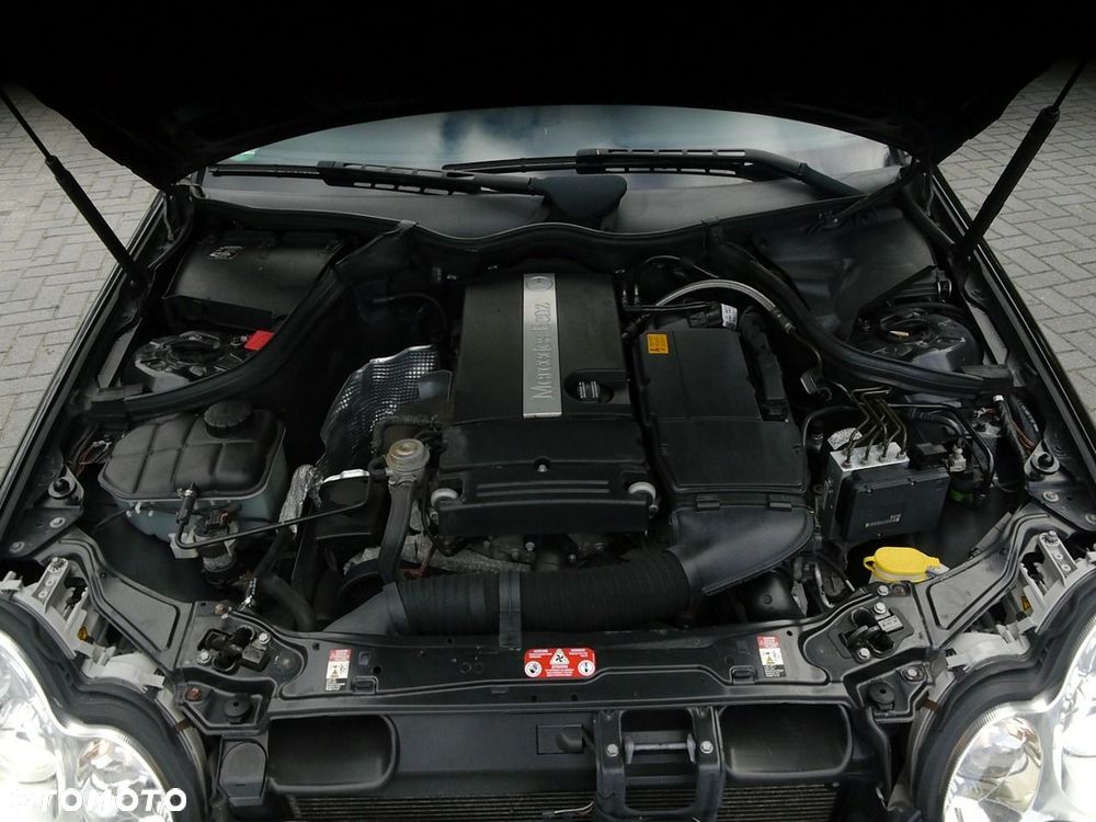 Mercedes-Benz Klasa C 200 Kompressor Avantgarde Sport Edition - 17