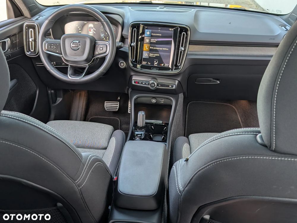 Volvo XC 40 B4 B AWD R-Design - 21
