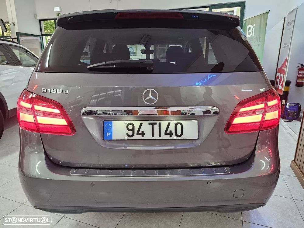 Mercedes-Benz B 180 d AMG Line Aut. - 24