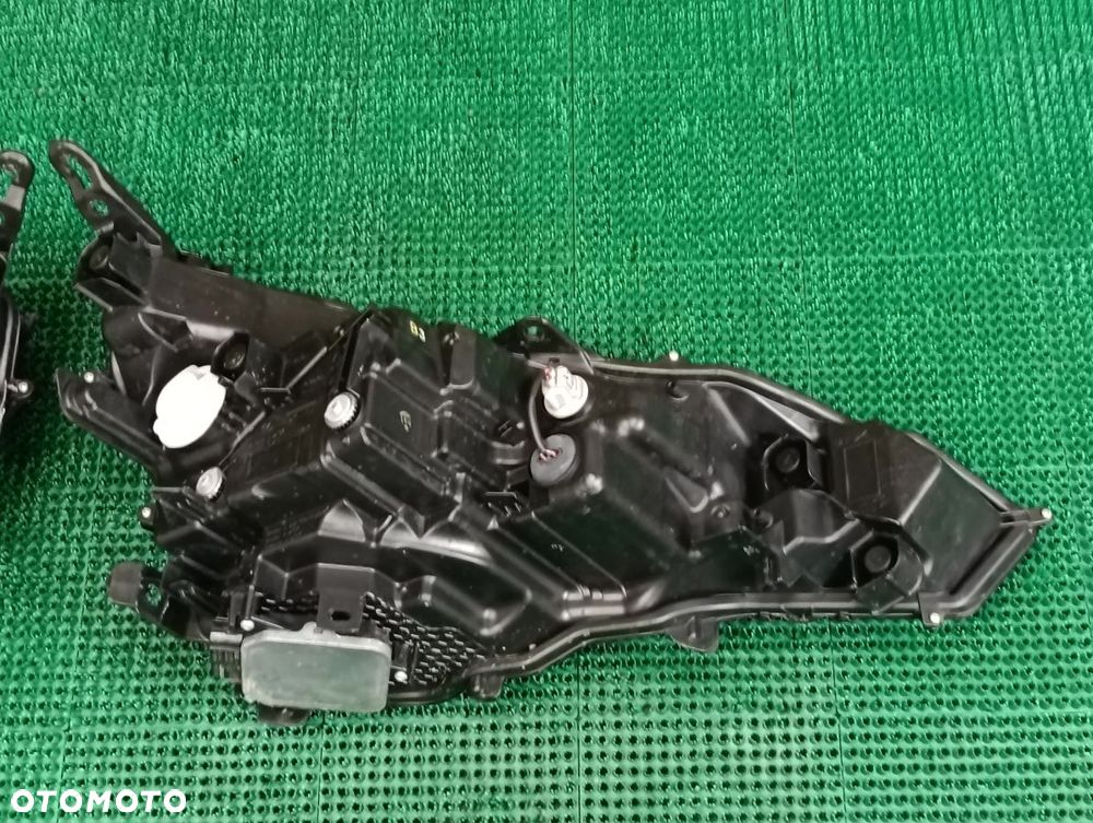 LEXUS UX 19-22r Lampa Przód Prawa Lewa - 9
